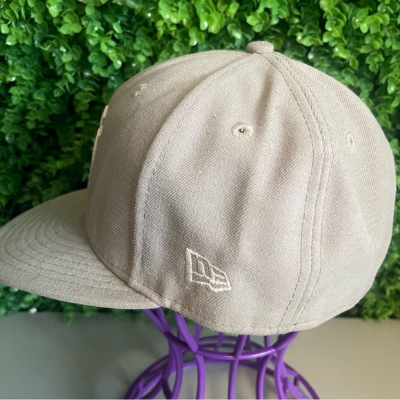 New Era Yankees 59Fifty Grey Basic Snapback Cap 7 1/4 - Picture 8 of 16